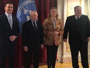 Μ. Νίμιτς για Σκοπιανό: «Εργαζόμαστε αισιόδοξοι» - Ν. Κοτζιάς: «Είμαστε έτοιμοι για το μεγάλο βήμα»